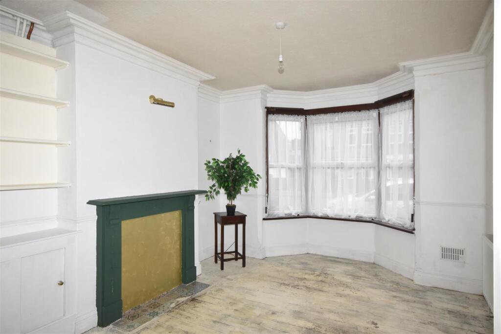 House in Newark and Sherwood, Newark - View 4