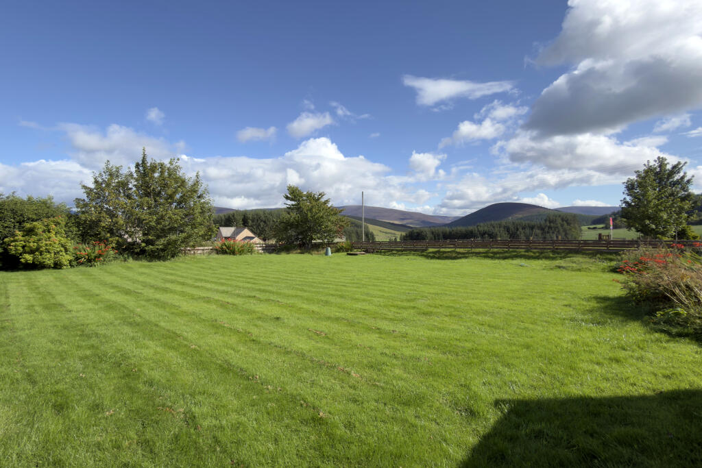 ., Ballindalloch, AB37 photo 5