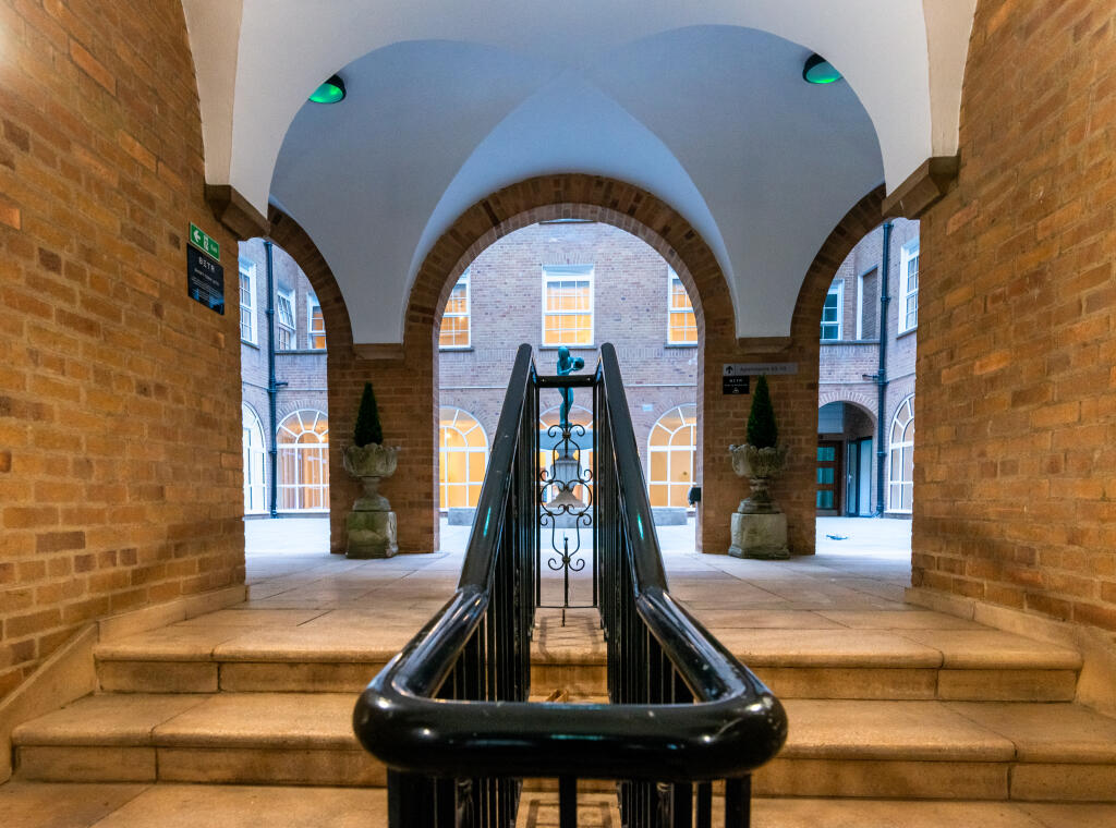 Fountain Court, Birmingham photo 2