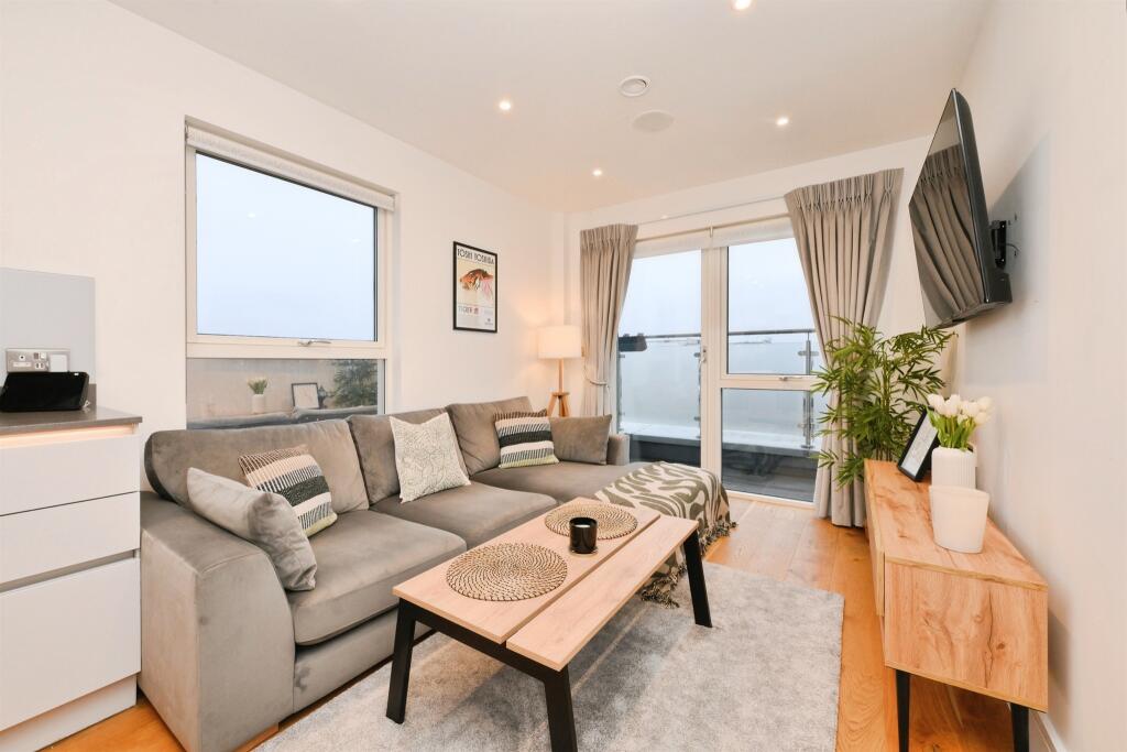 Main image of property: Broadwater Road, WELWYN GARDEN CITY