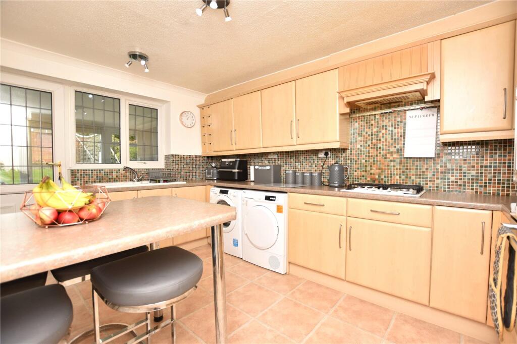 House in Leeds, Blackgates, West Ardsley - View 5