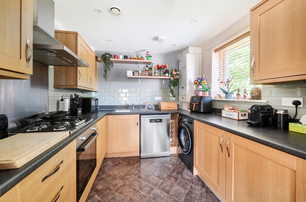 36 Jaguar Lane, Bracknell - View 2