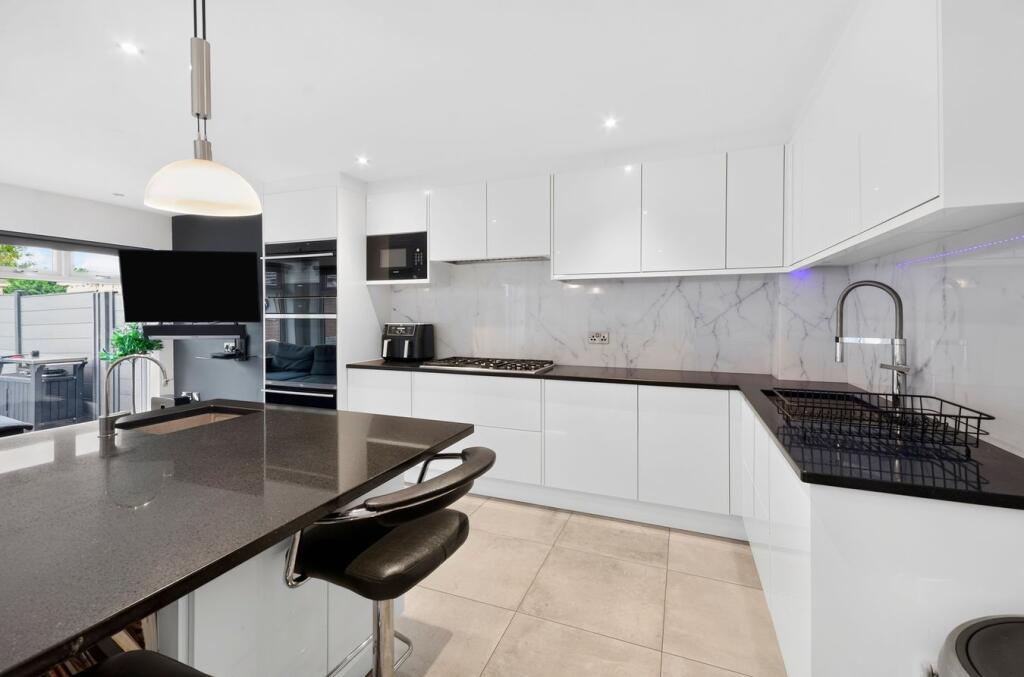 House in Southampton - View 5