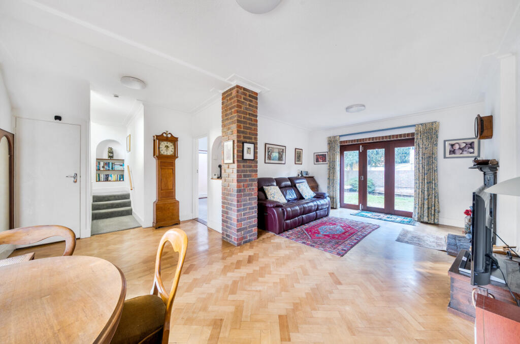 House in London, Royal Borough of Greenwich - View 2