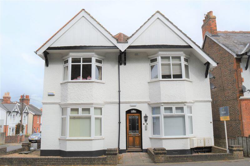Main image of property: Studio Apartment, Langton Green, Tunbridge Wells
