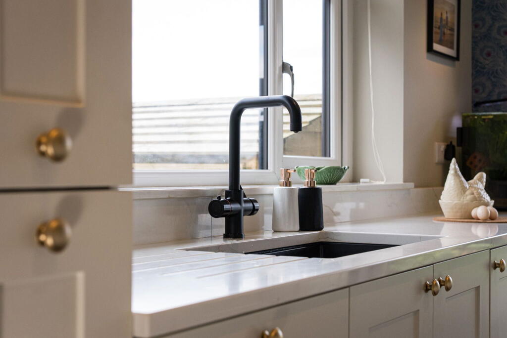 Additional image 7 of Lark Hill Close, Cleckheaton, BD19