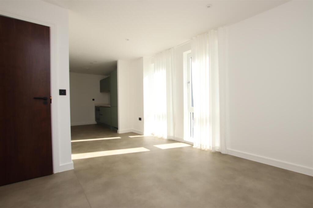 Apartment in Bath, Lower Weston - More