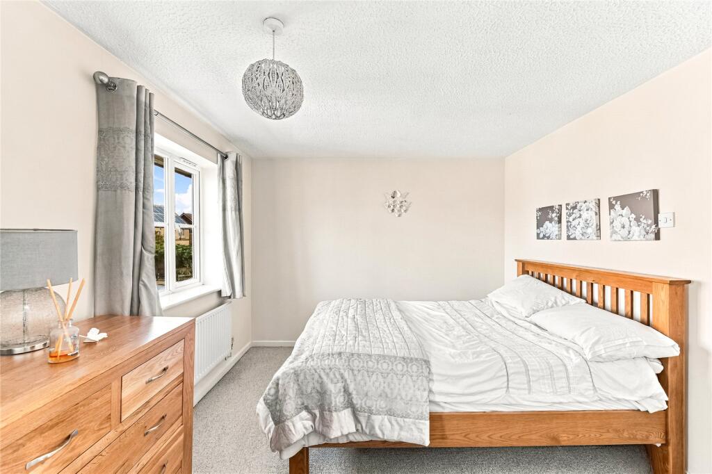 House in Bedford, Harrowden - View 5