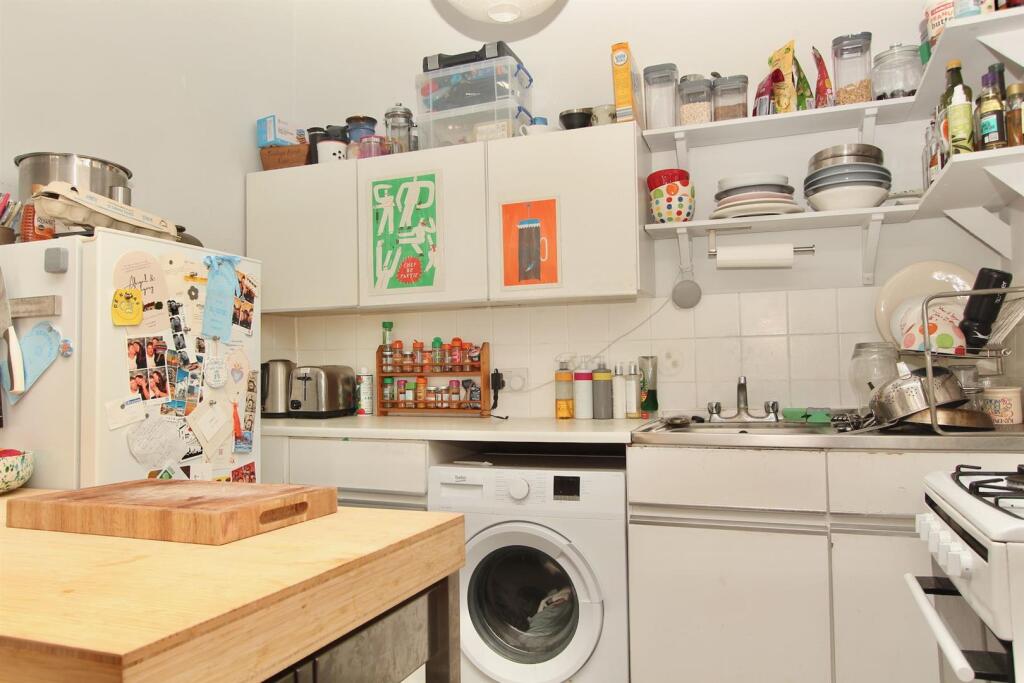 Apartment in London, Upper Clapton, West Hackney - More