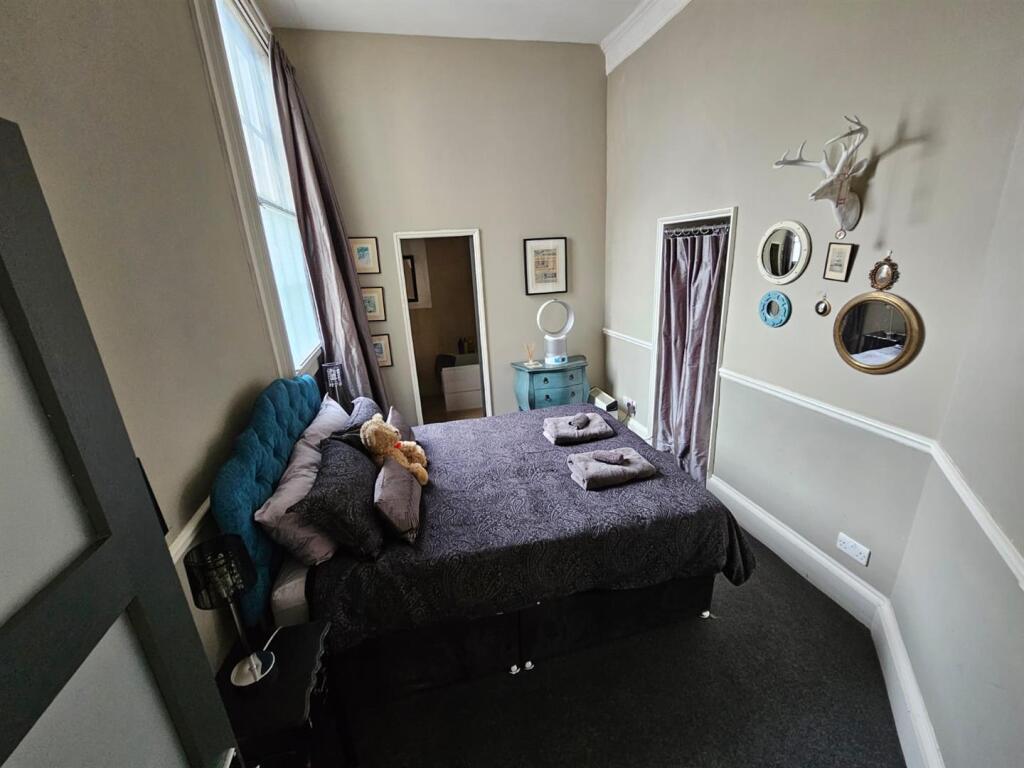Additional image 3 of Milsom Street, Bath