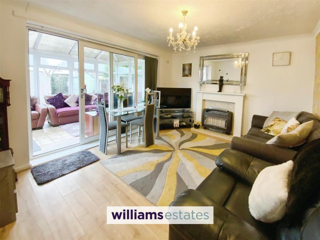 Beverley Drive, Prestatyn, LL19 photo 3