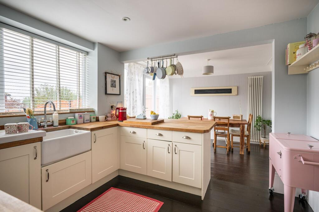 Heaton Close, Upholland, WN8 photo 3