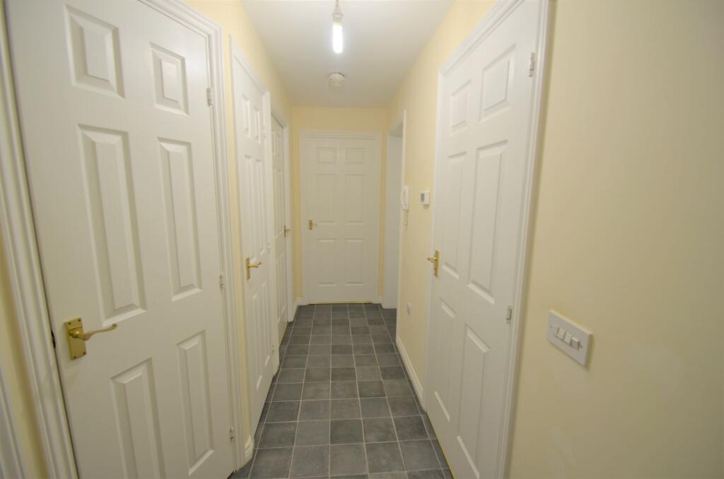 Apartment in Doncaster - View 5