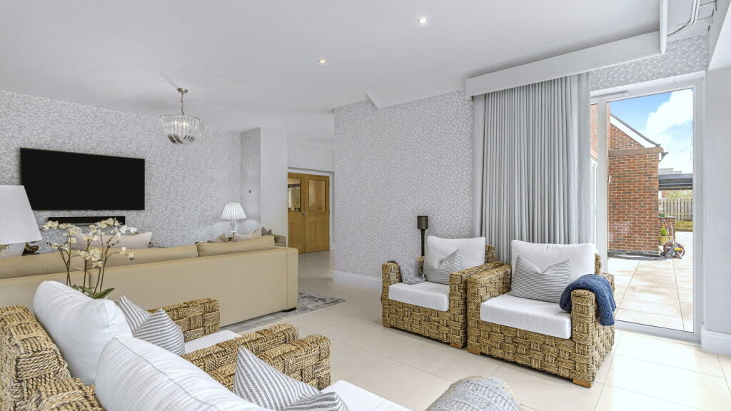 House in Walsall, Hardwick - More