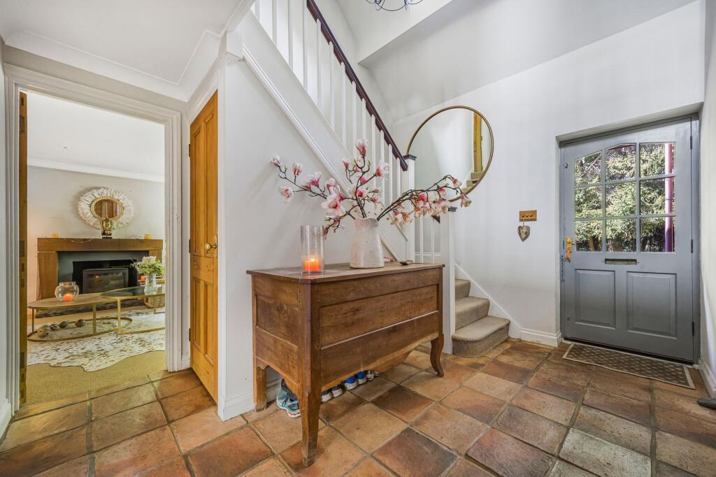 House in South Oxfordshire, Stoke Row - More