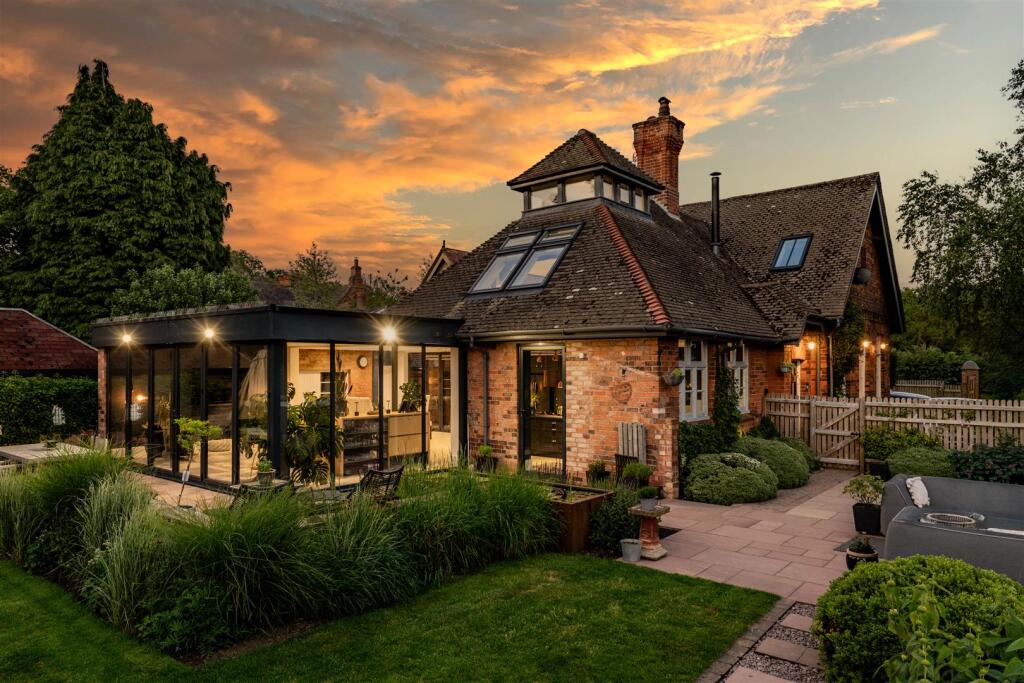 4-bed house on The Laundry House, Stanford On Soar, £1,075,000