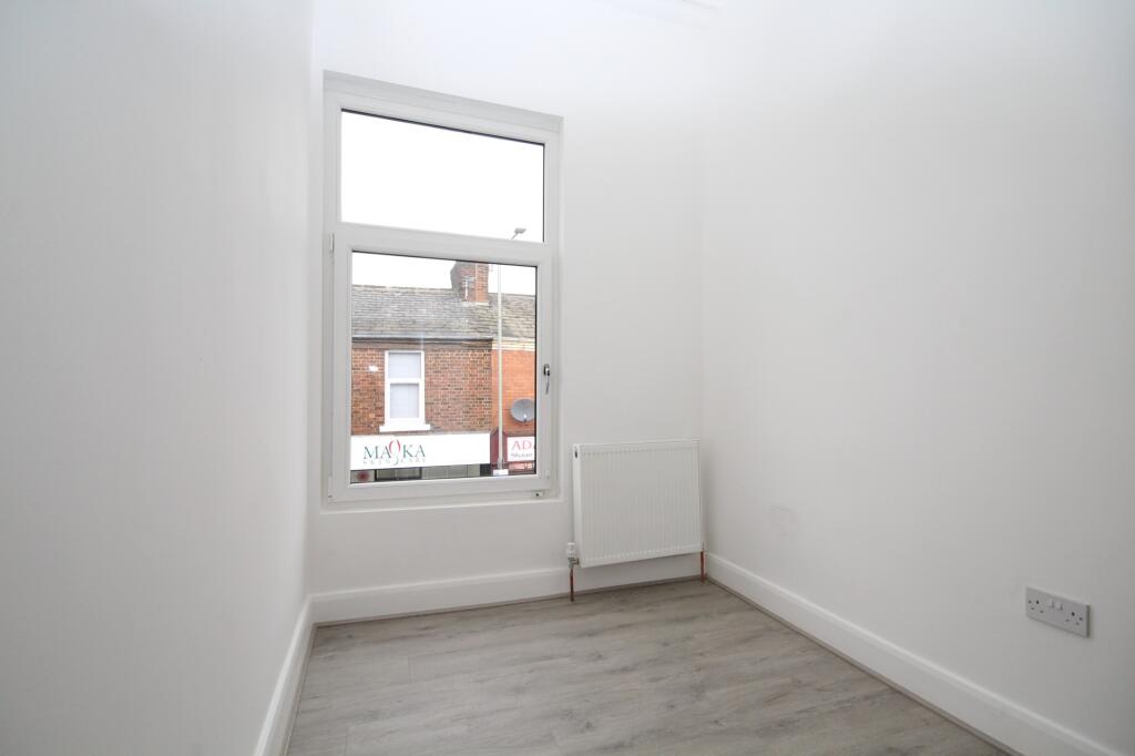 Apartment in Preston - View 3