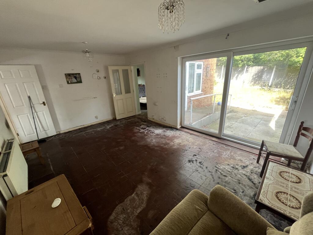 11 Southcote Grove, Birmingham, West Midlands B38 8ED photo 4