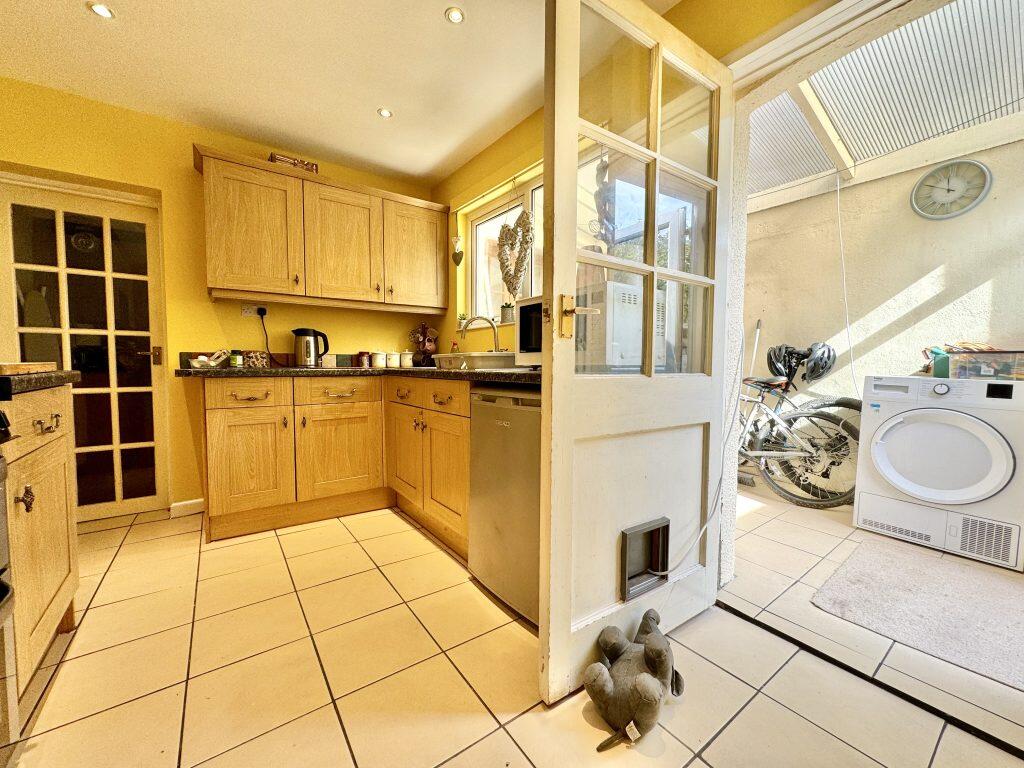 Cromwell Road, Yeovil, Somerset, BA21 photo 2