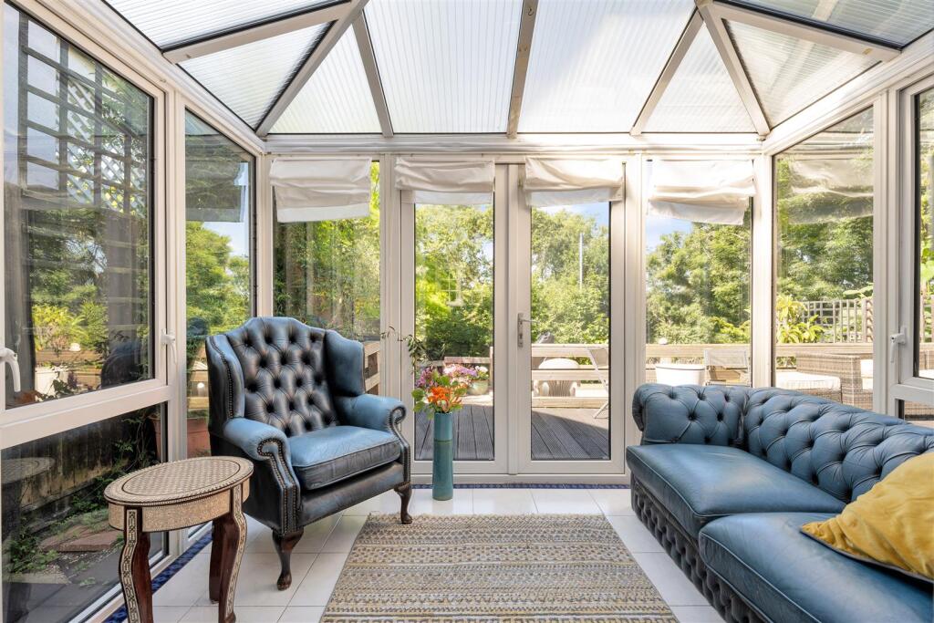 House in London - View 5