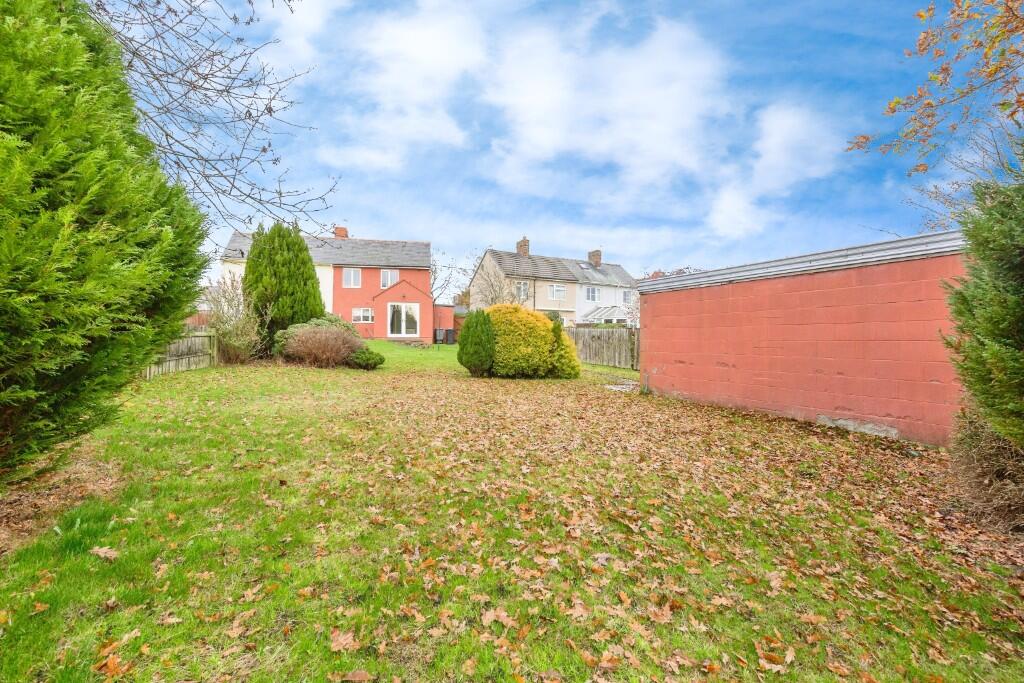 Moor Crescent, DH6 photo 2