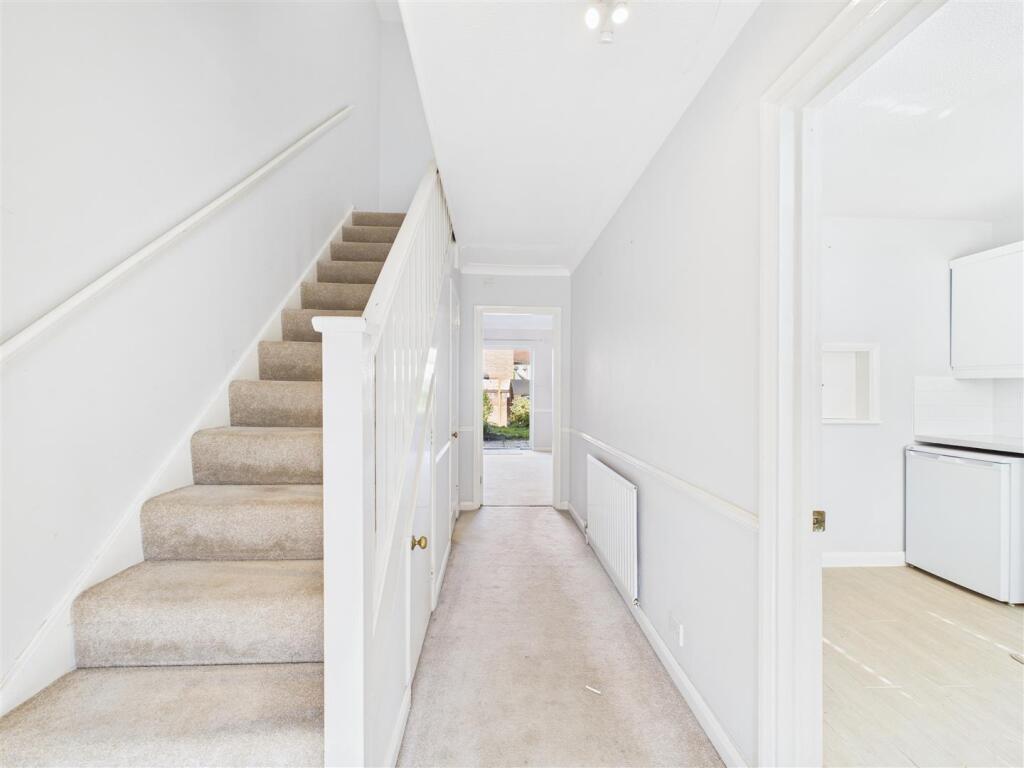 House in Kingston upon Thames - View 2