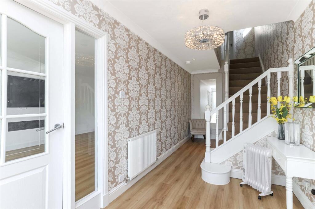 House in Motherwell, North Lanarkshire - View 2
