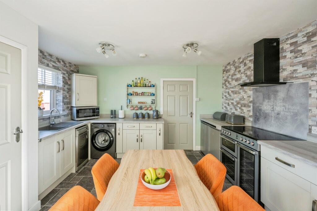 House in Doncaster - View 3