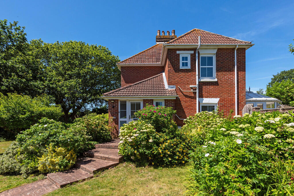 Main image of property: Warsash Road, Titchfield Common, Fareham