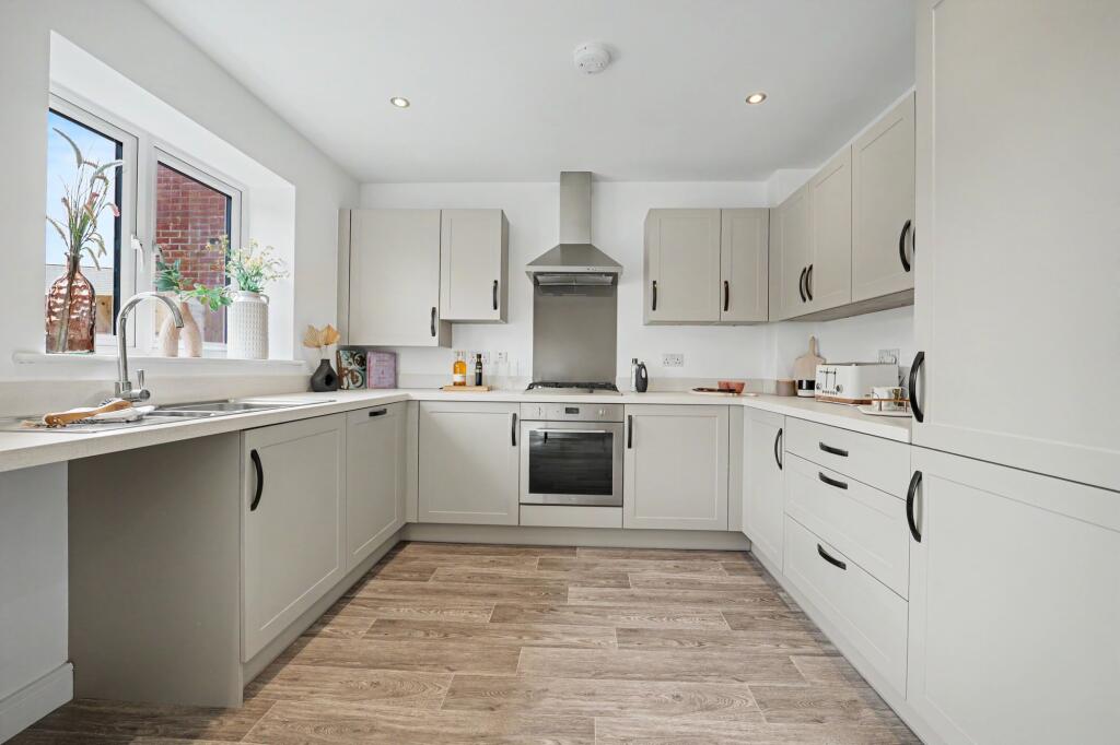 House in Warwick, Westwood Park, Burton Green - View 5