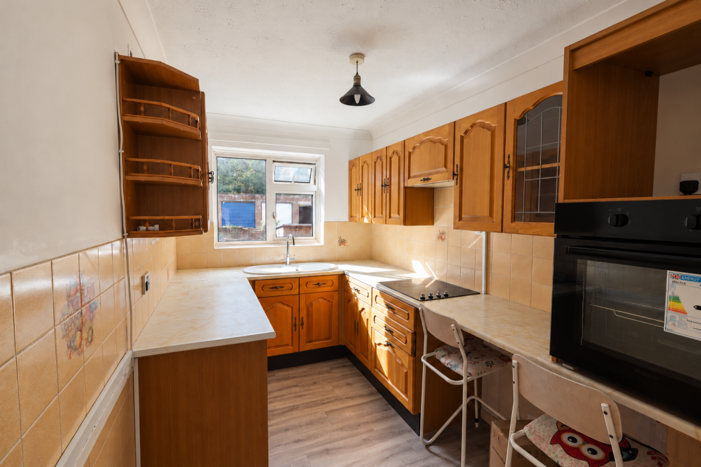 Apartment in Poole - View 3