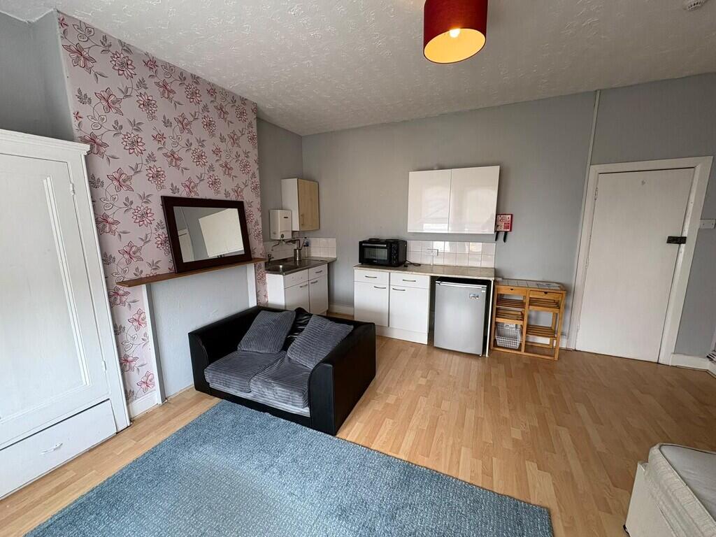 House in Portsmouth - View 5