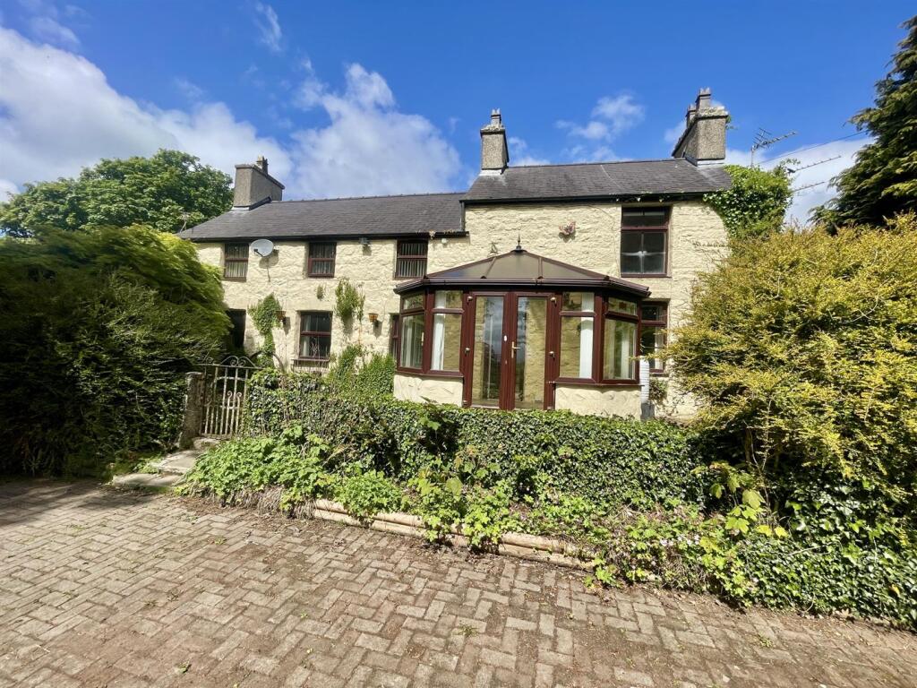 Main image of property: Llanbedrgoch