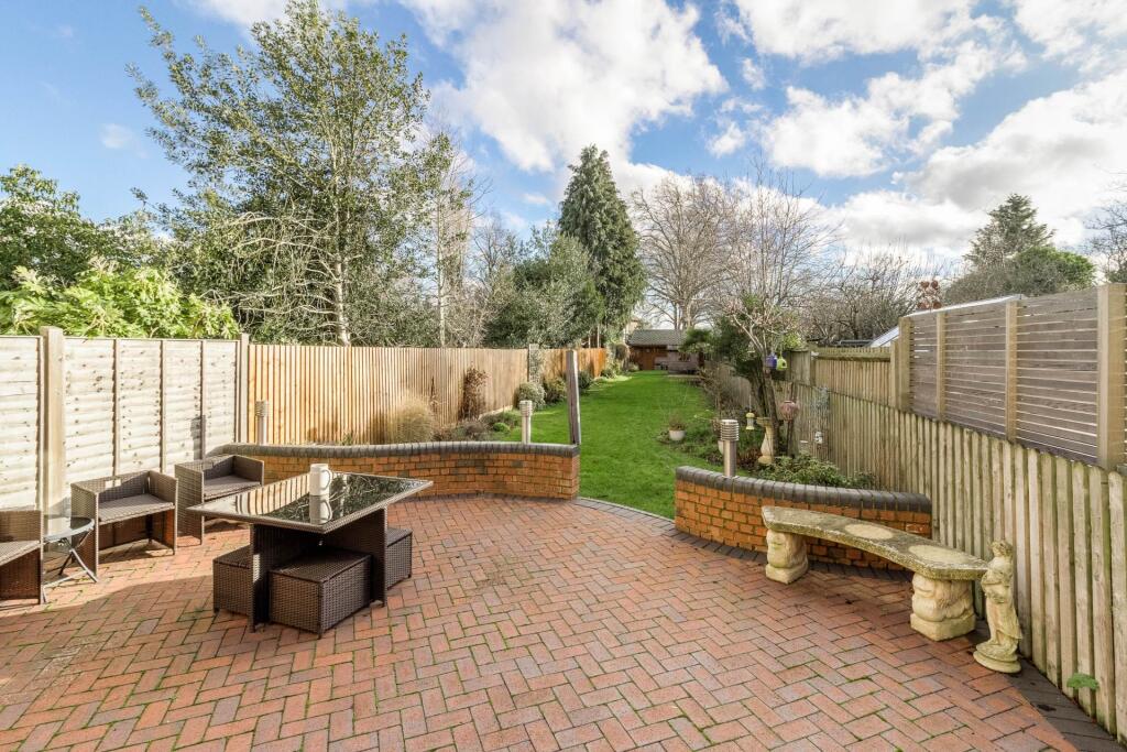 Wolverton Road, Newport Pagnell photo 4