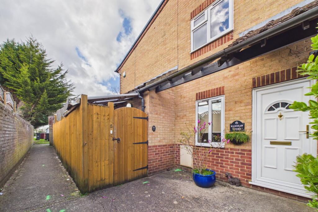 Main image of property: Bamburgh Close, Reading, Berkshire, RG2