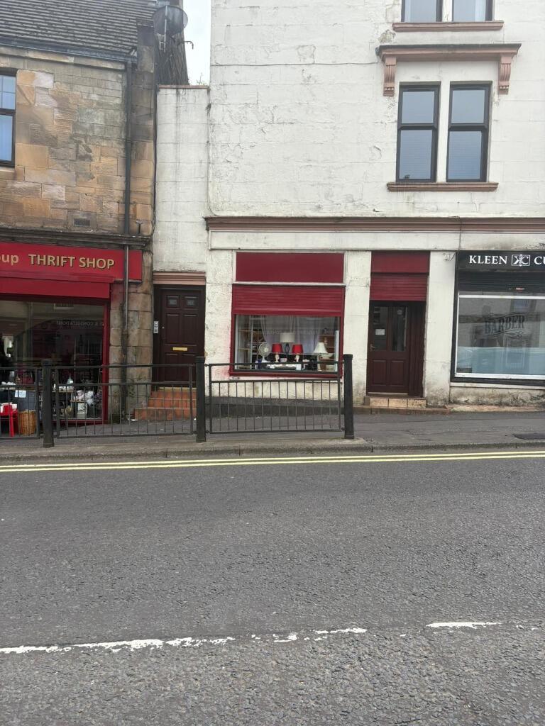 2-bed flat on The Strand, Beith, KA15, £40,000
