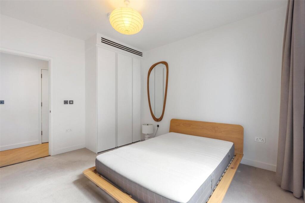 Apartment in London - More