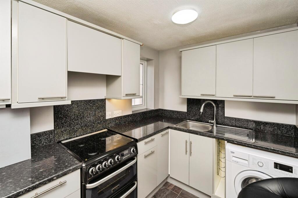 Apartment in Chester - View 4
