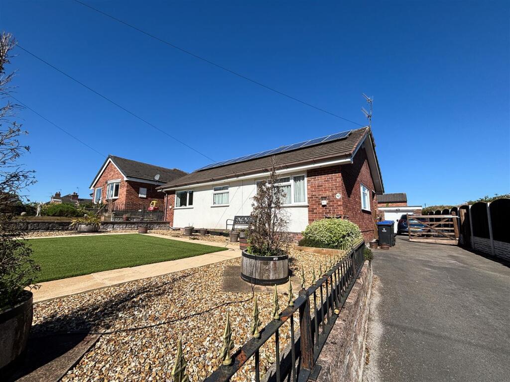 Main image of property: Newpool Terrace, Brown Lees