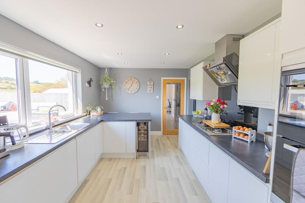 Mayfield Avenue, Stranraer, DG9 photo 2