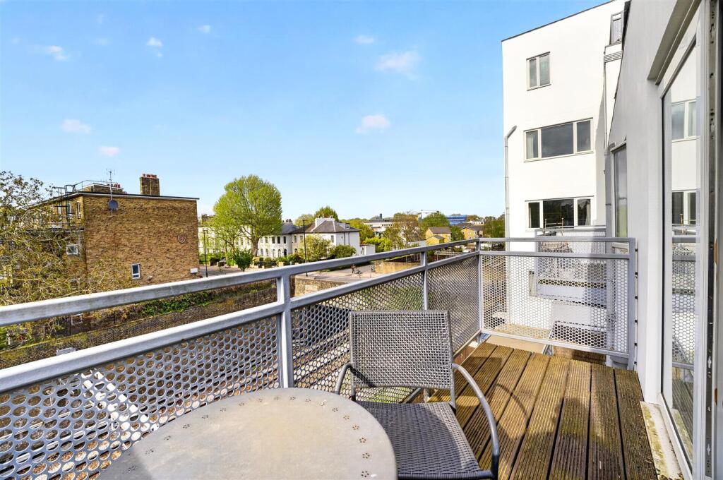 Liverpool Road, Barnsbury photo 4