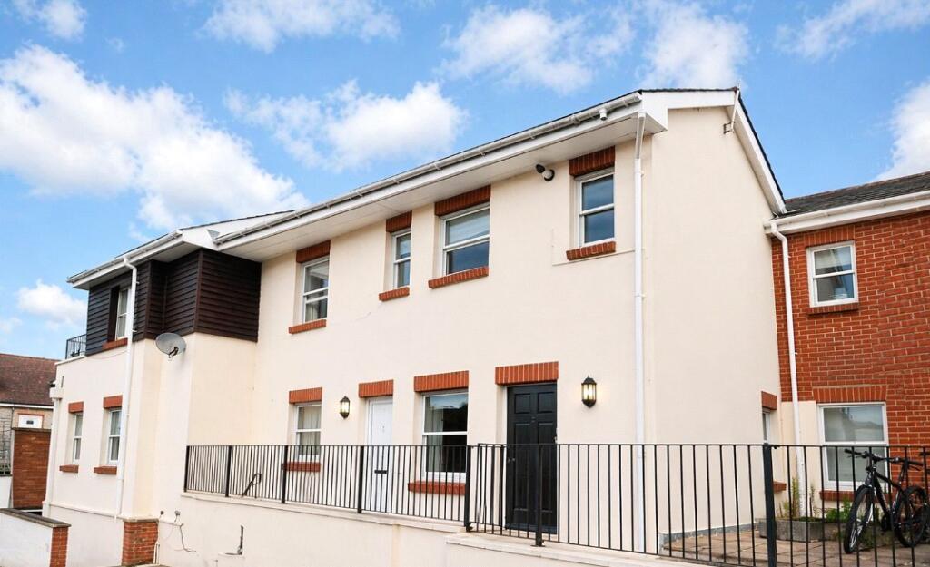 Main image of property: St. Georges Yard, Farnham, Surrey, GU9