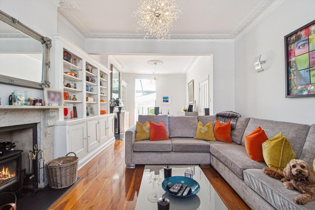 House in London, East Dulwich - More