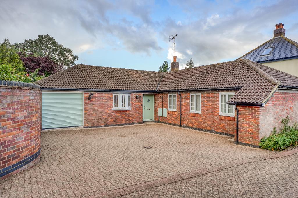 Main image of property: Beaumaris Grove, Shenley Church End, Milton Keynes, Buckinghamshire, MK5 6EN