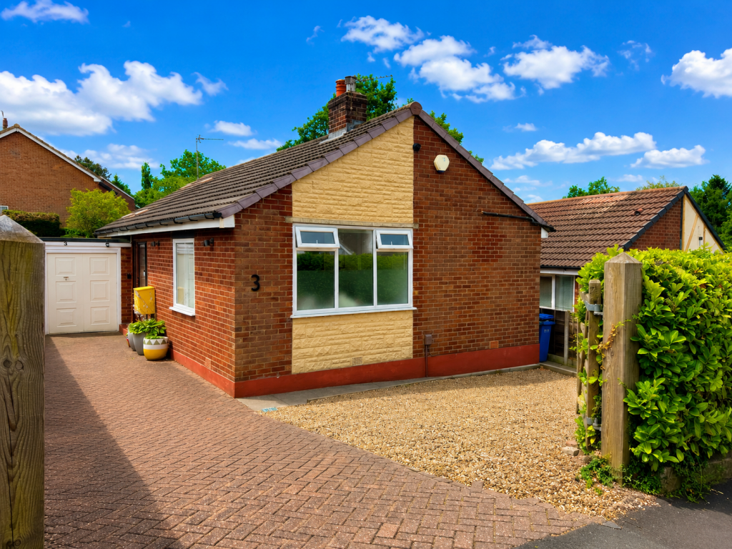 3-bed detached on Lowry Drive, Marple Bridge, Stockport SK6, £425,000