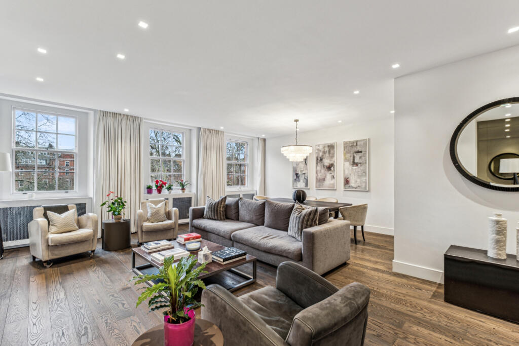 Main image of property: Cadogan Square,
Knightsbridge, SW1X