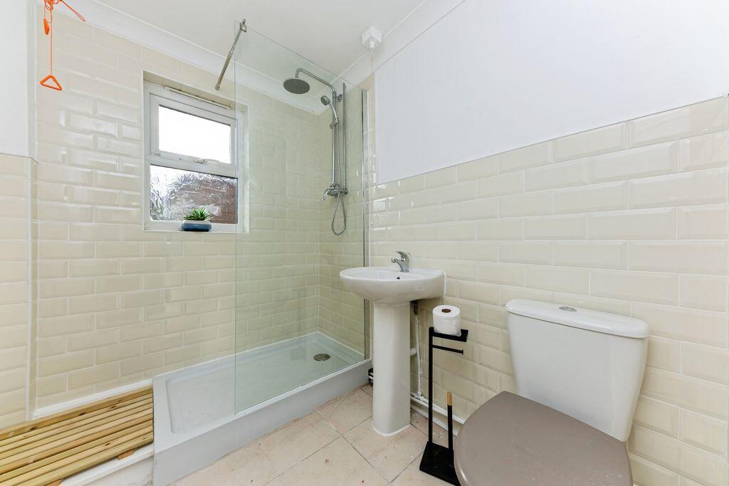 House in Cleethorpes, North East Lincolnshire - More