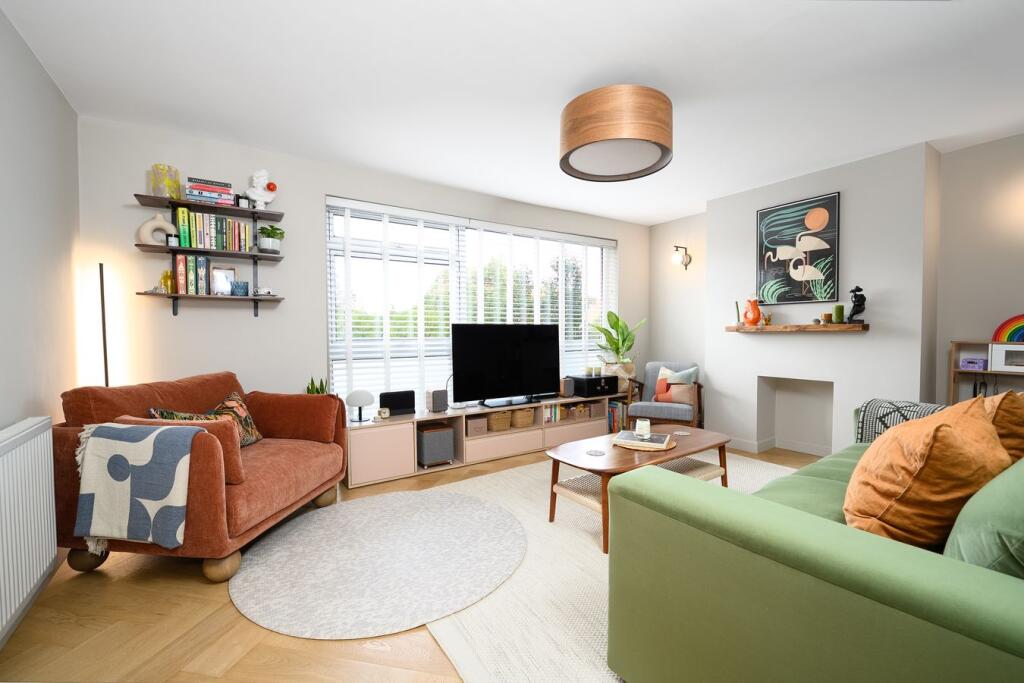 House in Elmbridge, Surrey - View 4