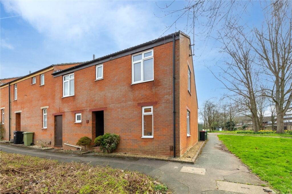 Main image of property: Hartley, Great Linford, Milton Keynes, Buckinghamshire, MK14