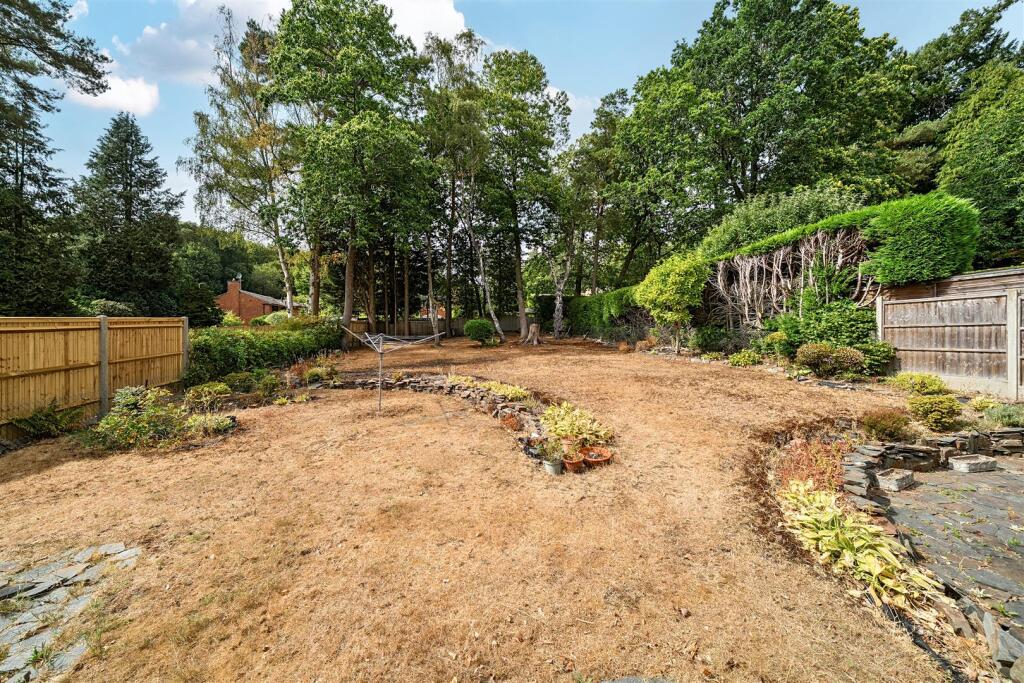 House in Guildford - View 4